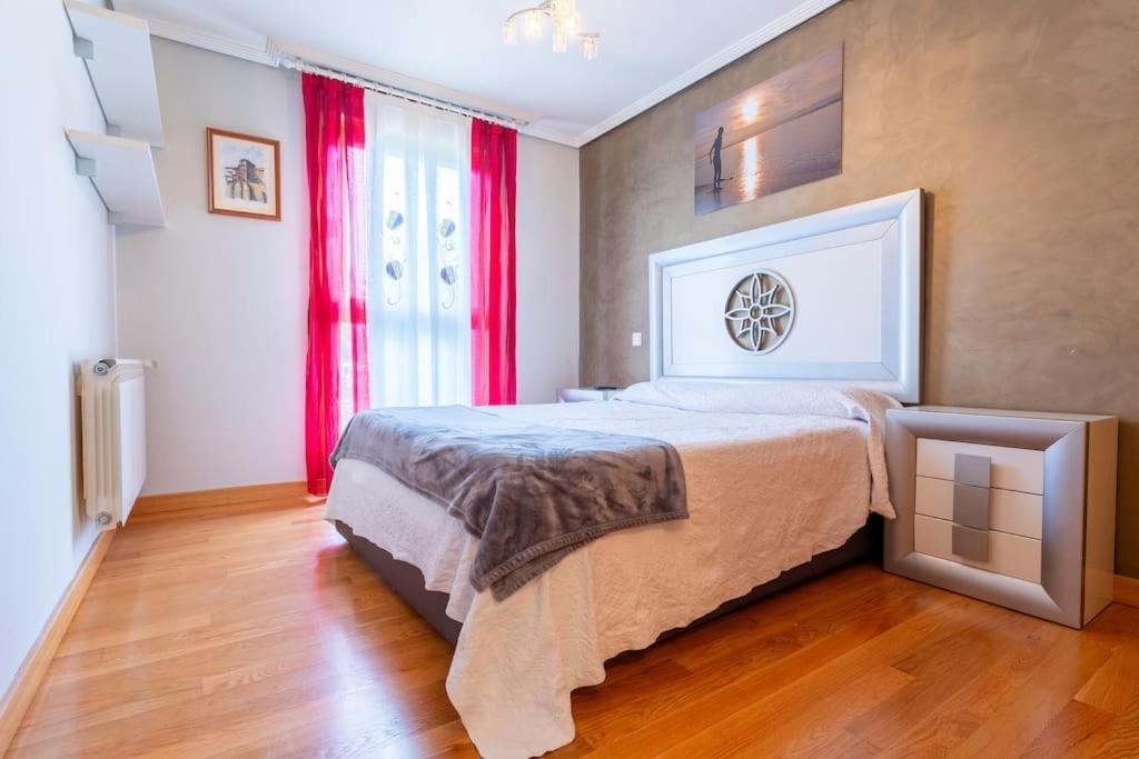 Apartamento En El Corazon De La Ciudad Con Parking Santander Luaran gambar